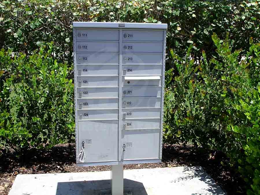 CAY LAGOON Mailboxes